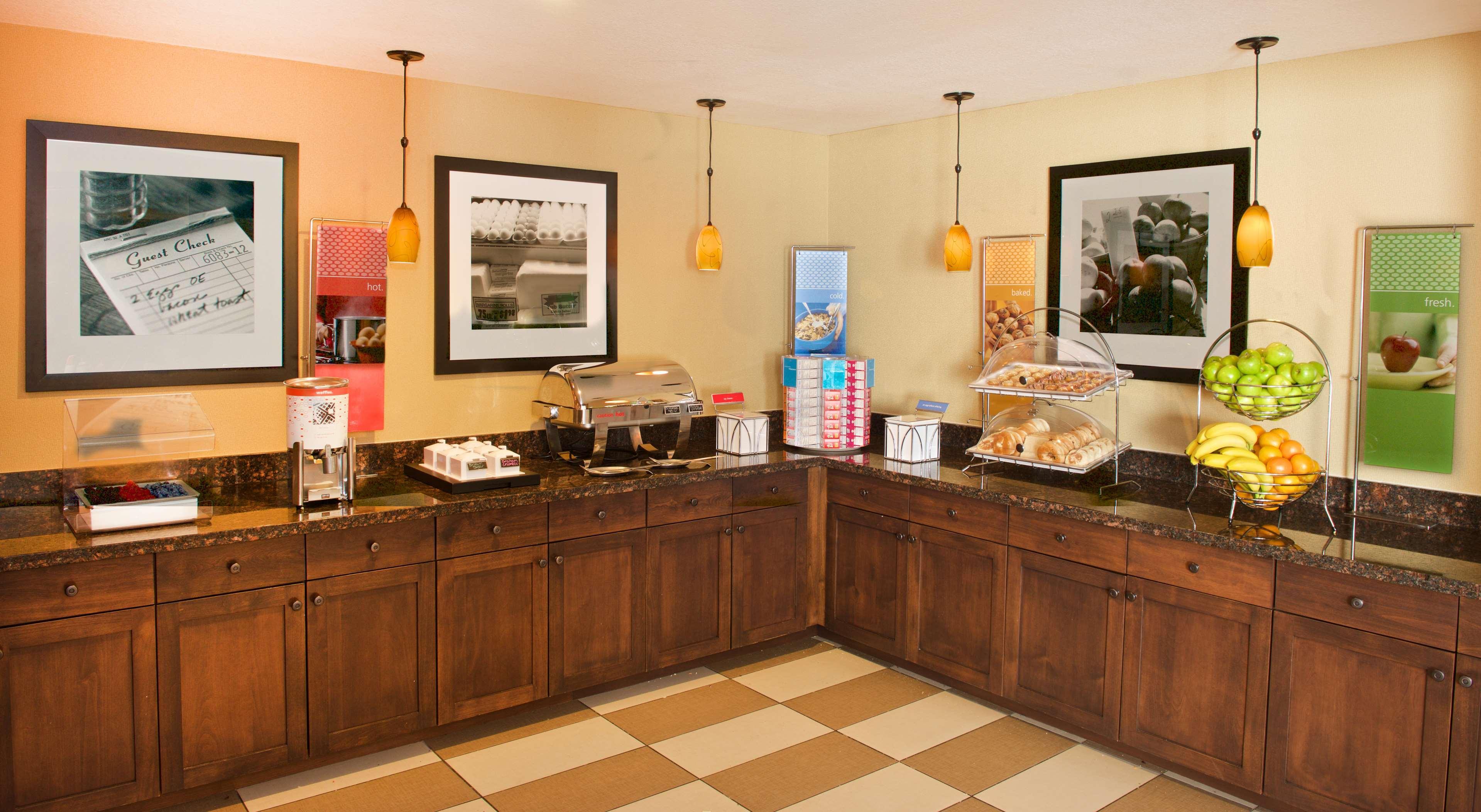 Hampton Inn Phoenix Airport North Экстерьер фото