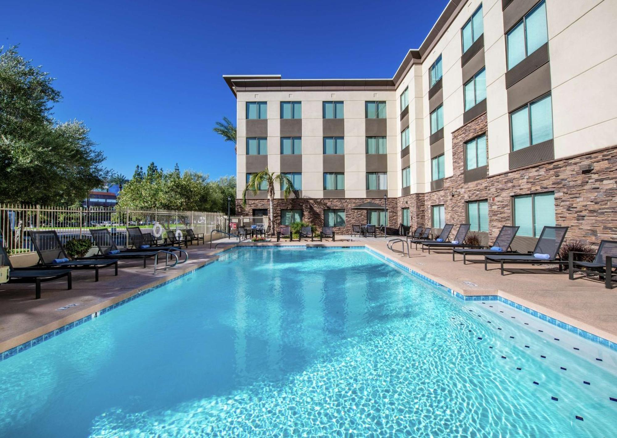 Hampton Inn Phoenix Airport North Экстерьер фото