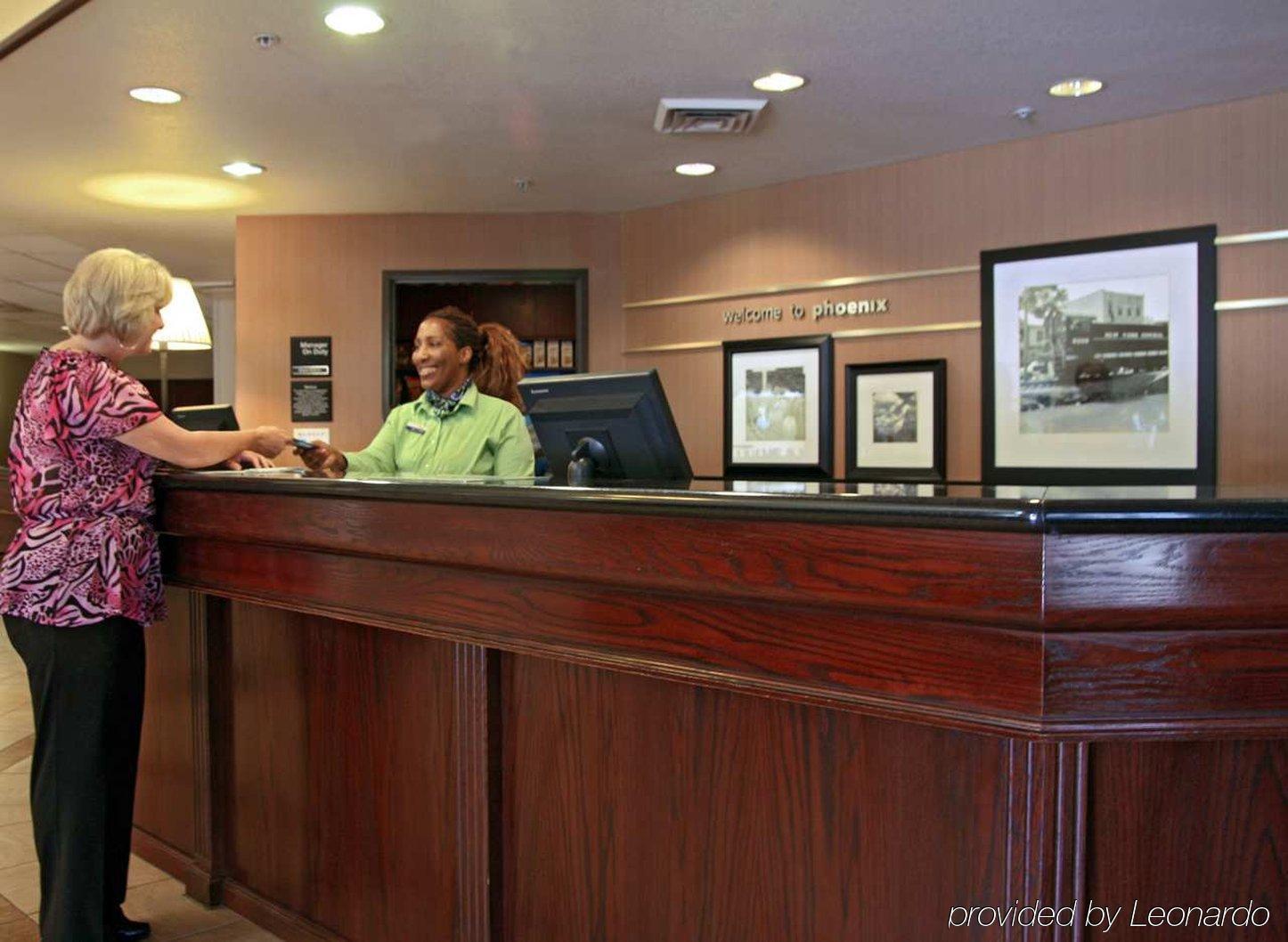 Hampton Inn Phoenix Airport North Интерьер фото