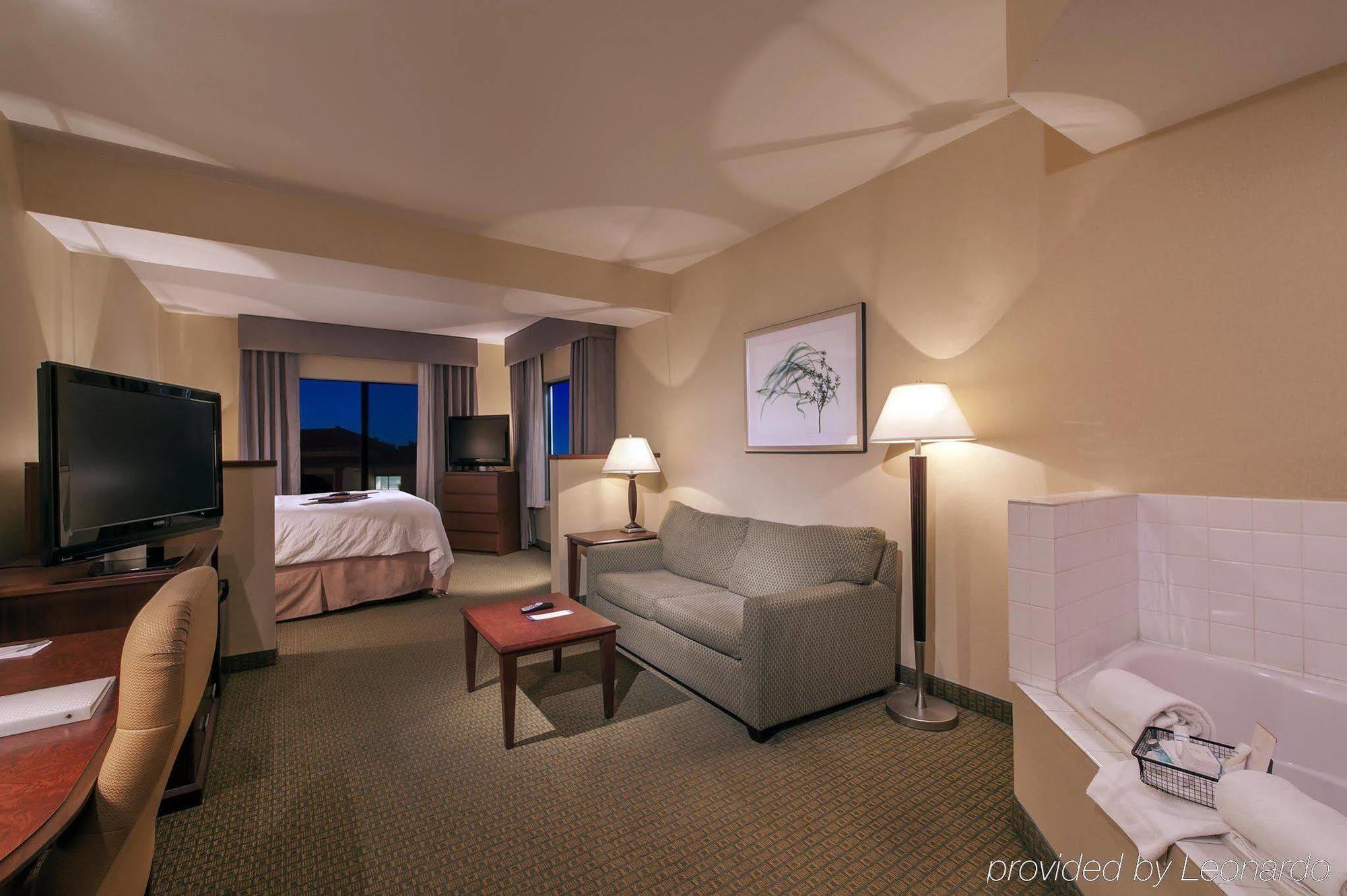 Hampton Inn Phoenix Airport North Экстерьер фото