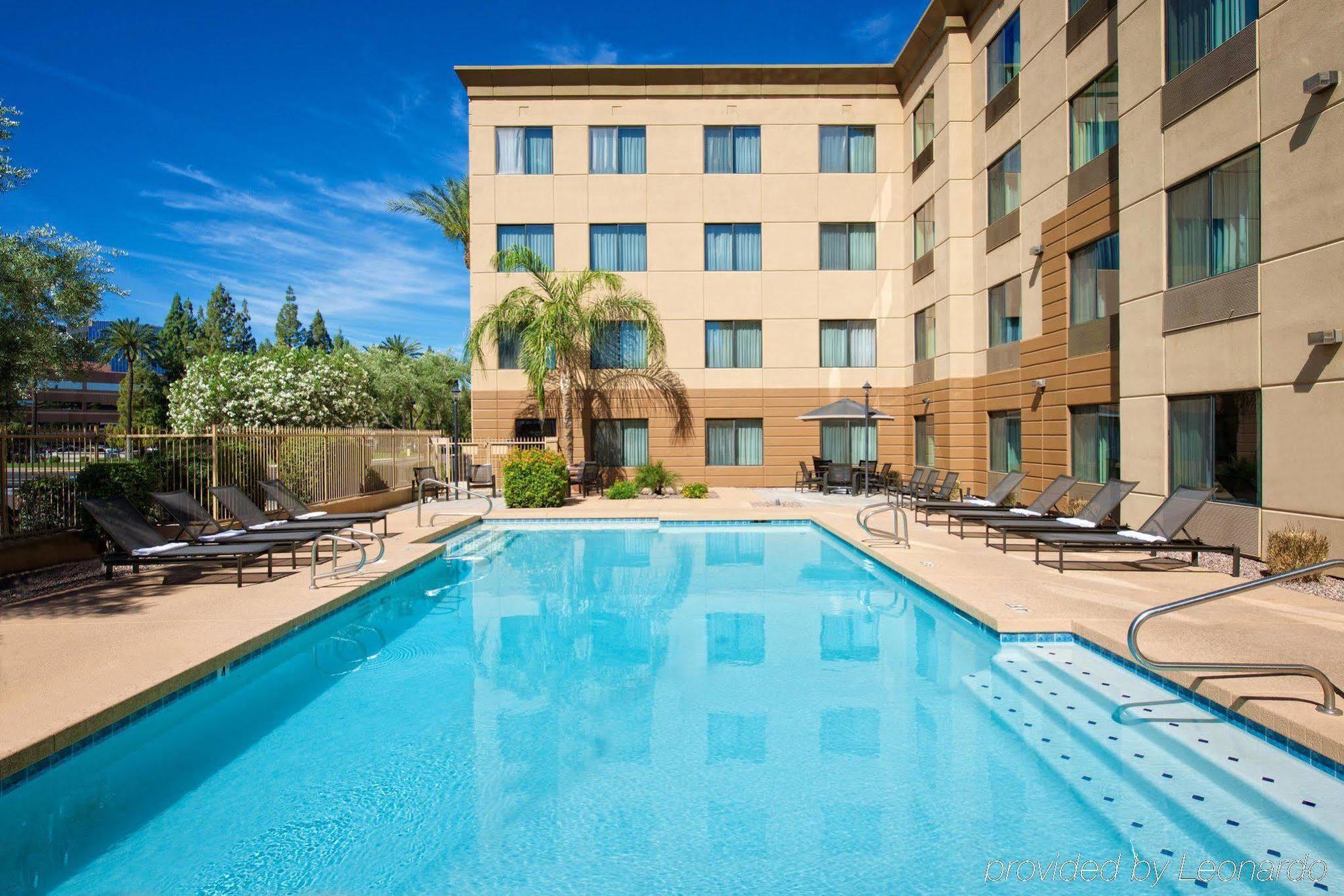 Hampton Inn Phoenix Airport North Экстерьер фото